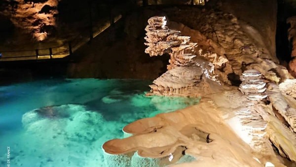 パディラック洞窟の地底探検で千古の神秘を体験しよう